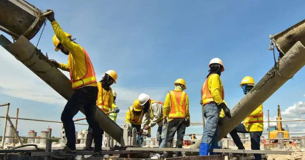 দুর্নীতির কারণে সংকুচিত হচ্ছে শ্রমবাজার