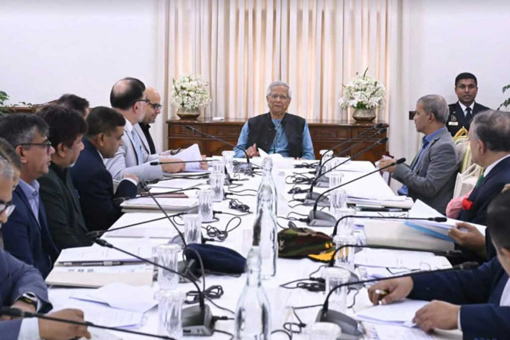 নির্বাচনকে সামনে রেখে সাইবার নিরাপত্তা জোরদারের নির্দেশ প্রধান উপদেষ্টার