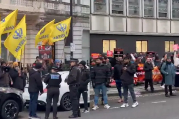 লন্ডনে হিন্দুত্ববাদীদের বিক্ষোভের সময় হাদি হত্যার বিচার চাইলেন শিখরা