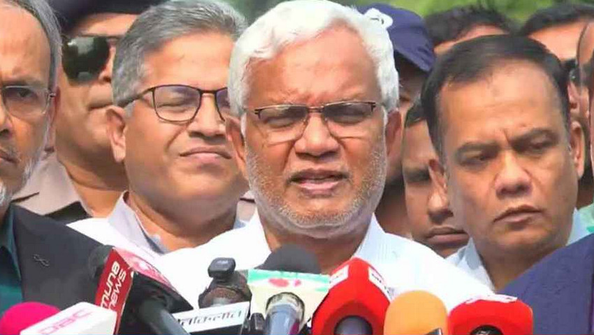 খালেদা জিয়া সুস্থ হয়ে উঠবেন, গুজবে কান দেবেন না: ডা. জাহিদ হোসেন