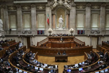 পর্তুগালের নতুন আইনে বিপদে পড়তে যাচ্ছেন অভিবাসীরা