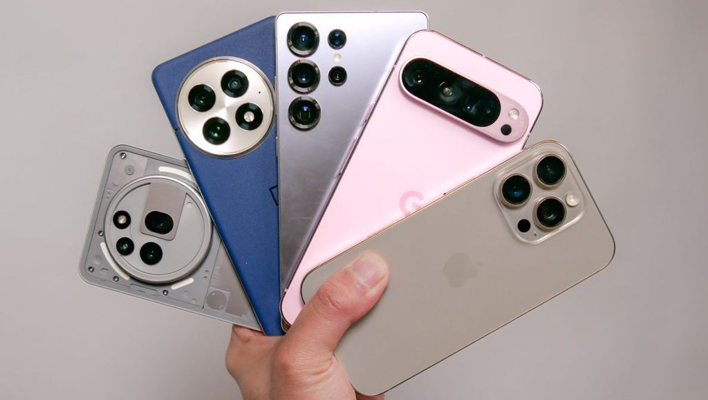 ১৬ ডিসেম্বর থেকে অনিবন্ধিত মুঠোফোন বন্ধে সরকারের কঠোর অবস্থান