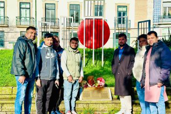 বিজয় দিবস উপলক্ষে লিসবনের শহীদ মিনারে প্রবাসীদের শ্রদ্ধা