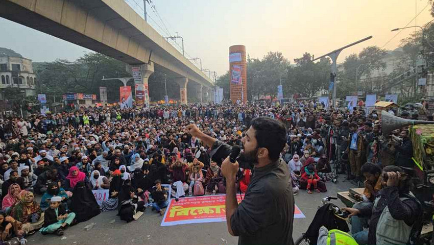উপদেষ্টারা না আসা পর্যন্ত শাহবাগে অবস্থানের ঘোষণা ইনকিলাব মঞ্চের