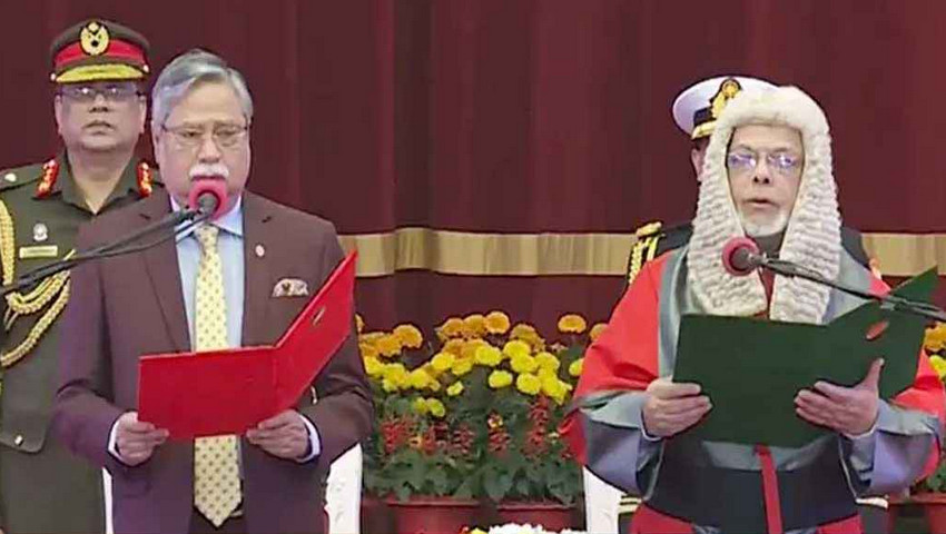 শপথ নিলেন নতুন প্রধান বিচারপতি জুবায়ের রহমান চৌধুরী