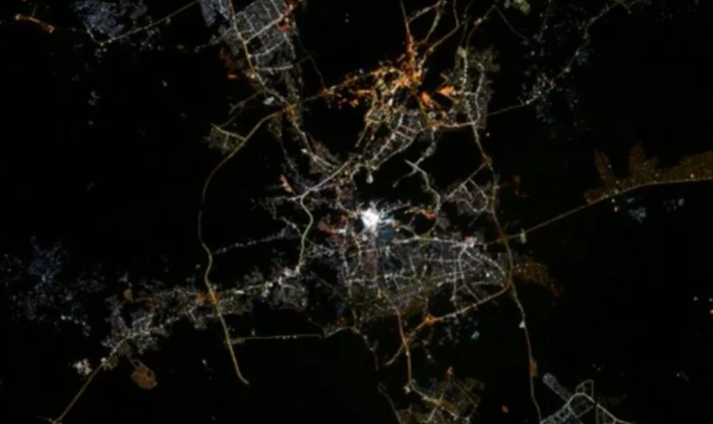 মহাকাশ থেকে তোলা ছবিতেও উজ্জ্বল পবিত্র কাবা শরীফ