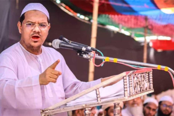 নির্বাচন পেছানোর জন্য পাগল হয়ে গেছে চাঁদাবাজেরা: সিলেটে চরমোনাই পীর