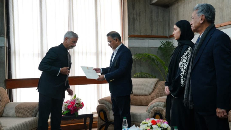 তারেক রহমানের হাতে ভারতের শোকবার্তা তুলে দিলেন জয়শঙ্কর