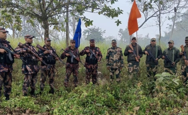 সীমান্তে কাঁটাতার দেওয়ার প্রচেষ্টা: বিজিবির বাঁধার মুখে পিছু হটল ভারতীয় বিএসএফ
