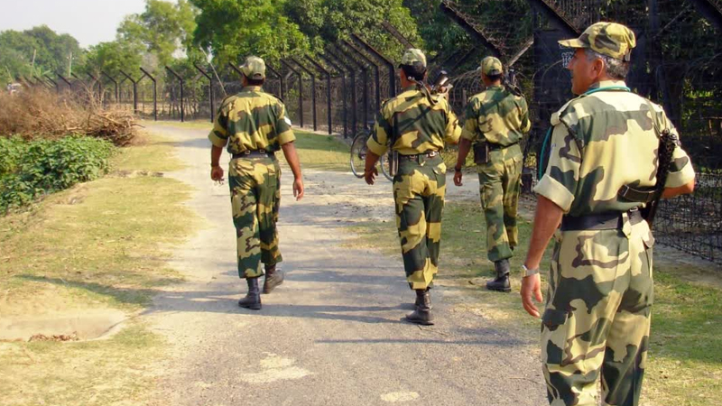 বাংলাদেশ সীমান্তে বিএসএফ জওয়ান গুলিবিদ্ধ, তীব্র উত্তেজনা