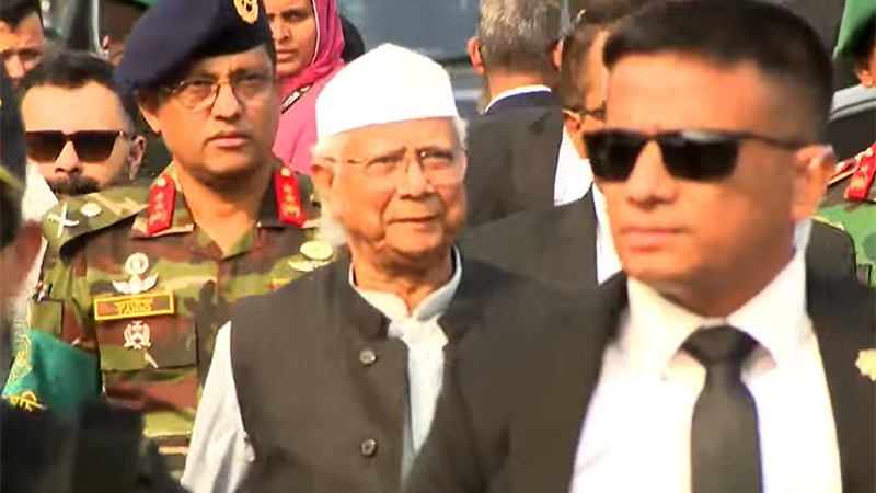 ওসমান হাদির জানাজা: উপস্থিত প্রধান উপদেষ্টা ও রাজনৈতিক নেতারা