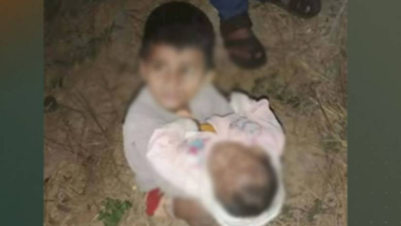 বাবার ফেলা যাওয়া দুই শিশু: বাঁচানো গেল না ১৪ মাসের মোর্শেদকে