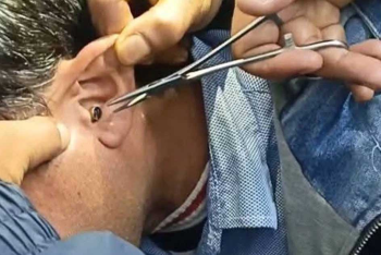 শিক্ষক নিয়োগ পরীক্ষায় ডিভাইসসহ ধরা পড়ল অর্ধশতাধিক পরীক্ষার্থী