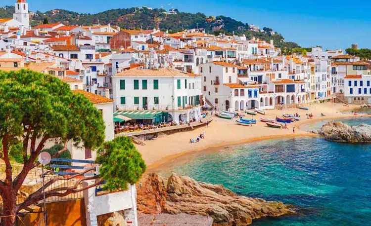 অবৈধ অভিবাসীদের বড় সুখবর দিলো স্পেন