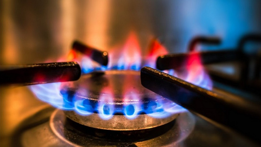 রাজধানীতে গ্যাসের তীব্র সংকটে বিপাকে নগরবাসী