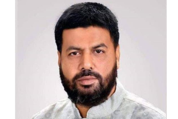 ফেনী-১: খালেদা জিয়ার ‘বিকল্প’ প্রার্থী মজনুই ধানের শীষের কাণ্ডারী