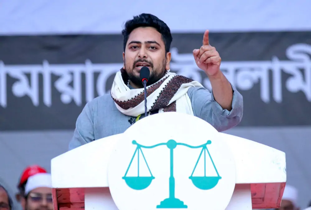 নতুন স্বৈরাচারকে ক্ষমতায় বসাতে চাই না: নাহিদ ইসলাম