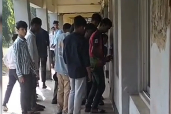 নির্বাচনি পরীক্ষায় ৭ বিষয়ে ফেল, শ্রেণিকক্ষে তালা দিলো বিএনপি নেতার ছেলে