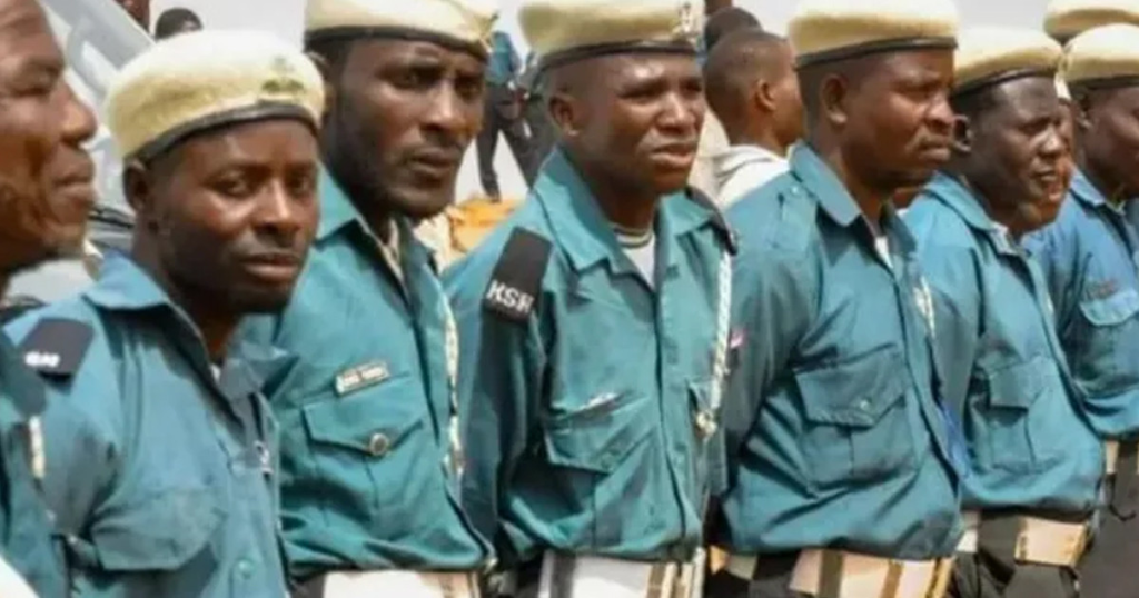 রমজানের প্রথম দিনেই খাবার খাওয়ার অভিযোগে ৯ জন মুসলিমকে গ্রেপ্তার