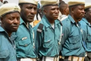 রমজানের প্রথম দিনেই খাবার খাওয়ার অভিযোগে ৯ জন মুসলিমকে গ্রেপ্তার