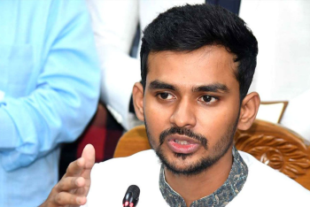 শহরগুলোতে ভোটের অঙ্ক দেখে নির্বাচন দেওয়ার সাহস পাচ্ছে না সরকারি দল: আসিফ মাহমুদ