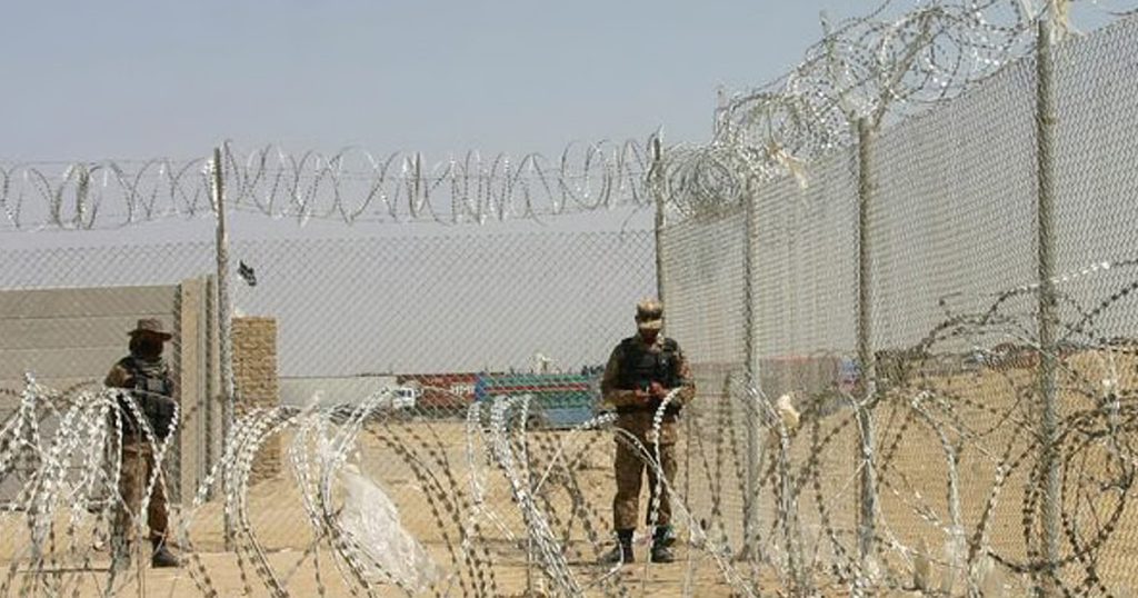 পাকিস্তানের ৪০ সেনা চৌকি দখল