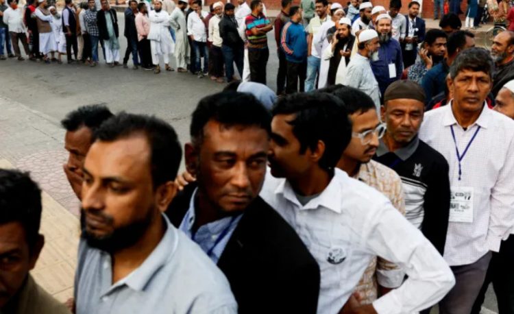 সমগ্র দেশে চলছে শান্তিপূর্ণ ভোট গ্রহণ