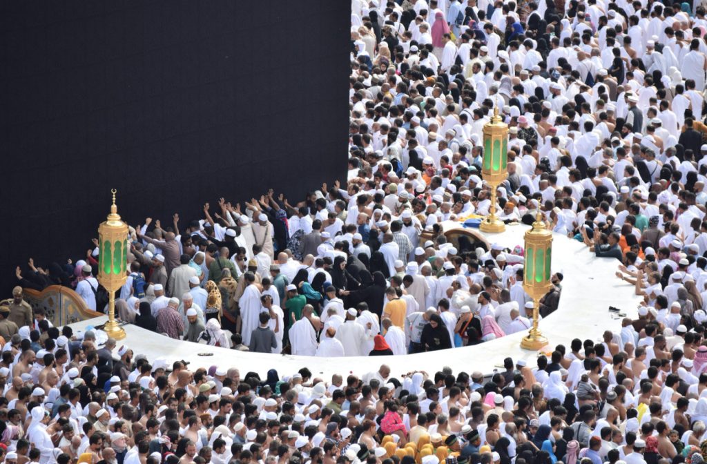 ৪র্থ রমজানে মাত্র একদিনে ৯ লাখ মুসল্লির ওমরাহ পালন; নতুন রেকর্ড