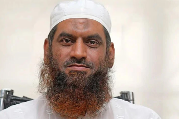 সরকারি শারীরিক শিক্ষা কলেজে ভোট দেবেন মাওলানা মামুনুল হক