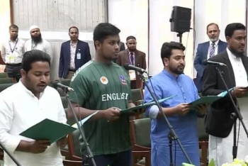 আইকনিক সেই জার্সি পরেই শপথ নিলেন হাসনাত আবদুল্লাহ