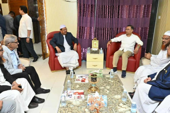 চরমোনাই পীরের বাসায় তারেক রহমান