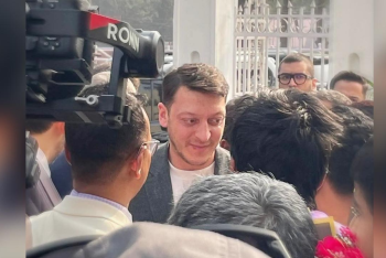 হঠাৎ বাংলাদেশ সফরে জার্মানির বিশ্বকাপজয়ী মেসুত ওজিল, ভক্তদের উচ্ছ্বাস