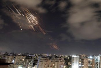 ইসরায়েলি ভূখণ্ডে এবার ক্লাস্টার বোমা ফেলেছে ইরান