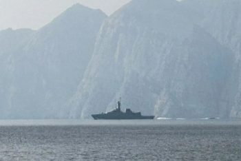 সতর্কতা না মানায় হরমুজ প্রণালীর কাছে ইউরোপের ট্যাংকারে ইরানের হামলা