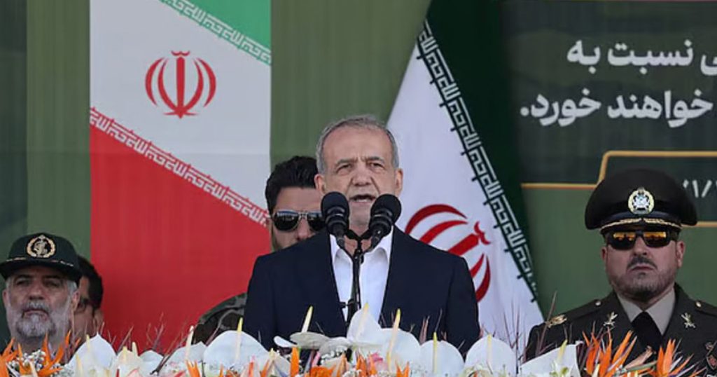 শত্রুকে এক ইঞ্চি জমিও দখল করতে দেবে না ইরান