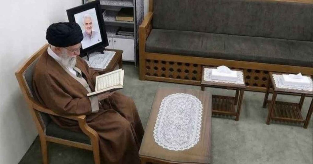 মৃত্যুর ২০ মিনিট আগেও খামেনির হাতে ছিলো পবিত্র কোরআন