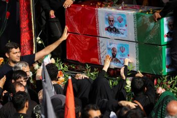 আমেরিকা-ইসরাইলের যৌথ হামলায় ইরানে নিহত ১০০০ ছাড়াল