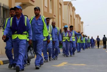 যুদ্ধের প্রভাবে অনিশ্চয়তায় মধ্যপ্রাচ্যের শ্রমবাজার