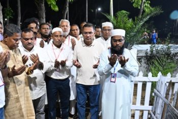 দিনাজপুরে নানা-নানির কবর জিয়ারত করলেন প্রধানমন্ত্রী