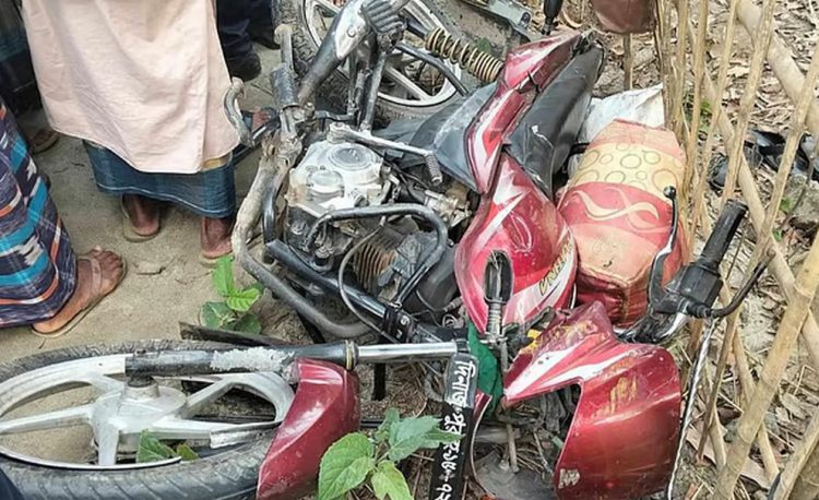 ঈদের ছুটিতে বাড়ি ফেরা হলো না, পথেই প্রাণ গেল বাবা–মা–ছেলের