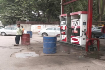 রাজধানীতে অধিকাংশ পাম্প তেলশূন্য, আজও ভোগান্তি