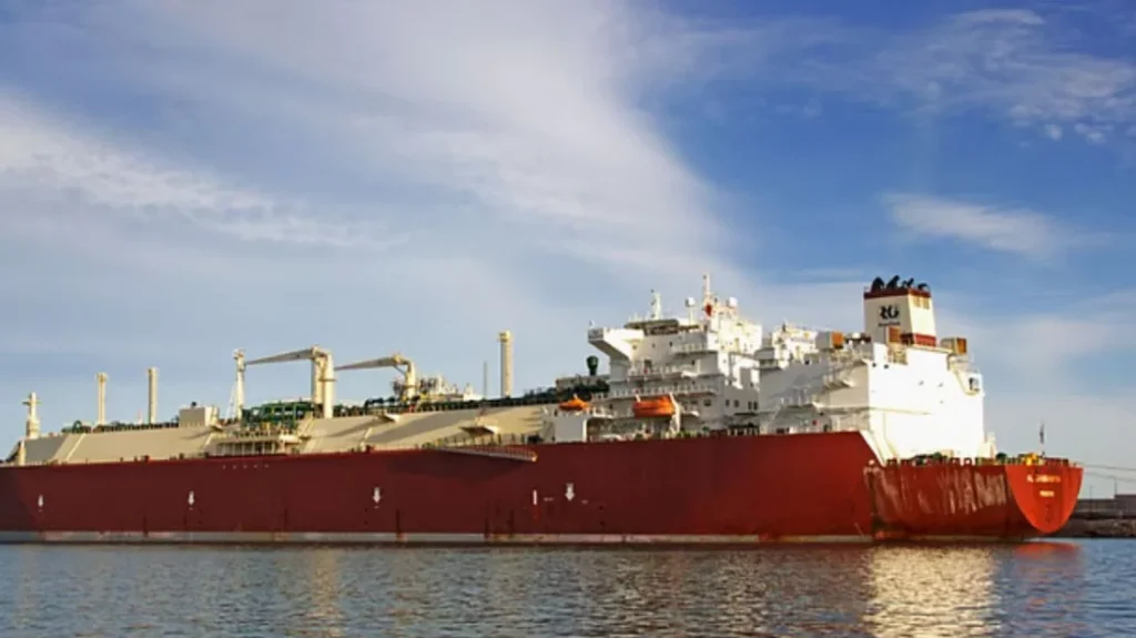 যুদ্ধের আগমুহূর্তে হরমুজ ছেড়ে আসা ১৫টি জাহাজ চট্টগ্রাম বন্দরে