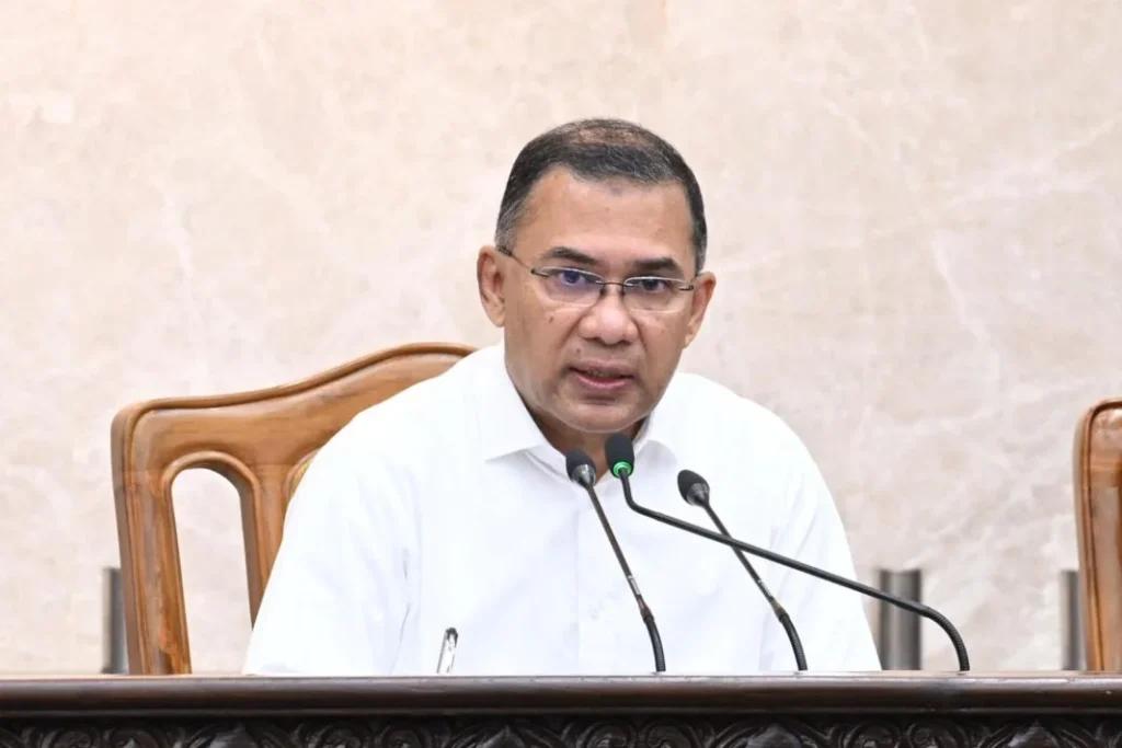 রাজধানীতে নারীদের জন্য আলাদা বাস সার্ভিস চালু করার নির্দেশ প্রধানমন্ত্রীর