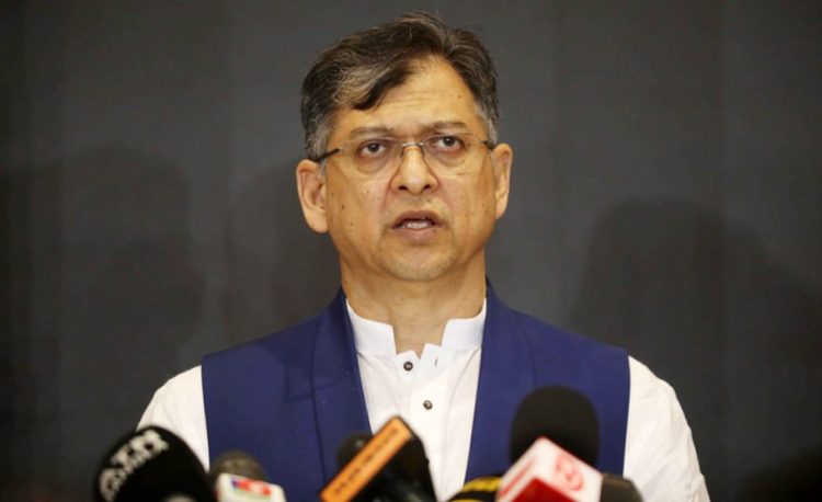 বিজিবিকে সীমান্তে সতর্কতা জোরদারের নির্দেশ দিলেন স্বরাষ্ট্রমন্ত্রী