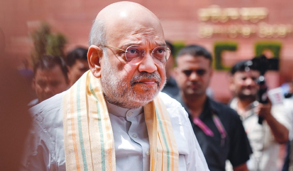 অনুপ্রবেশকারীদের খুঁজে খুঁজে দেশ থেকে বিতাড়িত করব : অমিত শাহ