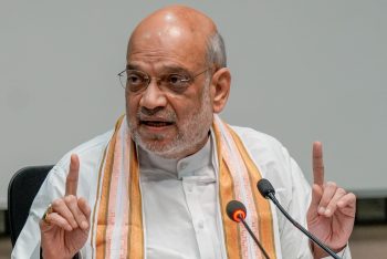 ৬ মাসের মধ্যে বাংলাদেশ থেকে আসা হিন্দু শরণার্থীদের নাগরিকত্ব দেবেন অমিত শাহ