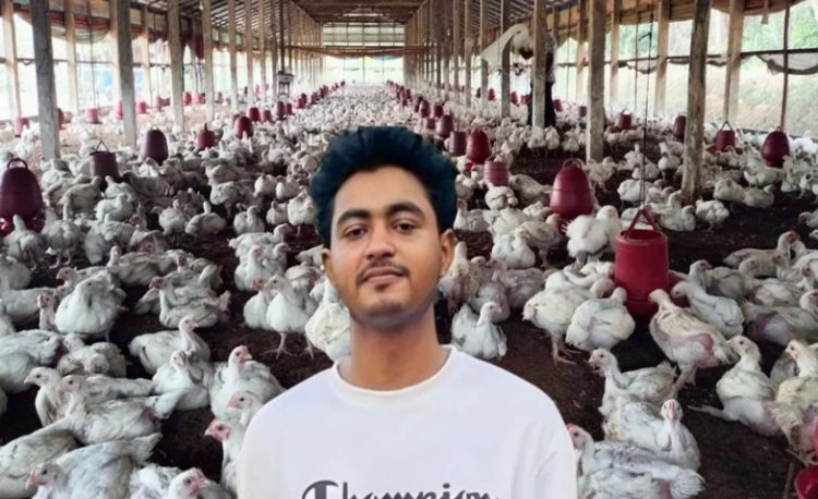 গাড়ি থেকে ১৬০ মুরগি ছিনতাইয়ের অভিযোগে ছাত্রদল নেতা বহিষ্কার