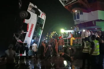 বাসডুবির ঘটনায় নিহত বেড়ে ২৩, পরিচয় শনাক্ত ২১