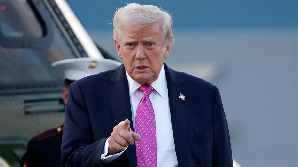 আরব দেশগুলোর কাছে ইরান যুদ্ধের খরচ চাইবেন ট্রাম্প