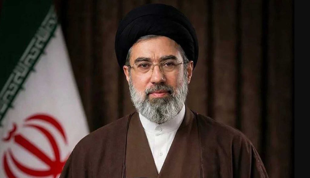 মোজতবা খামেনি গুরুতর আহত, মস্কোতে জরুরি অস্ত্রোপচার : দাবি কুয়েতি সংবাদমাধ্যমের